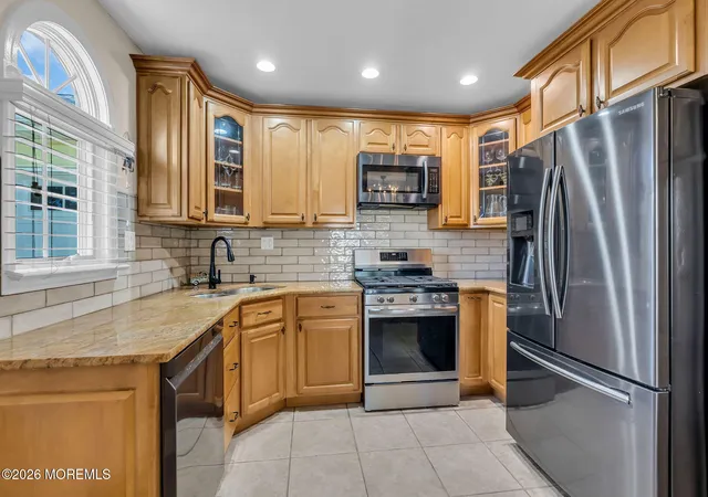 4th image of 9 Colonial Dr, Tinton Falls, NJ 07753 | MLS# 22620654