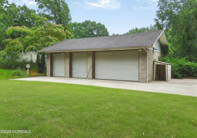 Photo 2 of Single family home for sale at 2121 Ridgeway Rd, Toms River, NJ 08757 | MLS# 22620633 | Listing updated on 2026-08-21