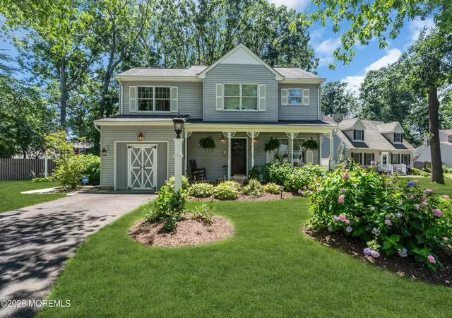 Photo 1 of Single family home for sale at 901 Roundtree Dr, Toms River, NJ 08753 | MLS# 22620940 | Listing updated on 2026-09-14