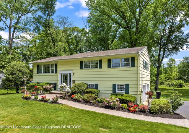 3rd image of 94 Leedsville Dr, Lincroft, NJ 07738 | MLS# 22620847