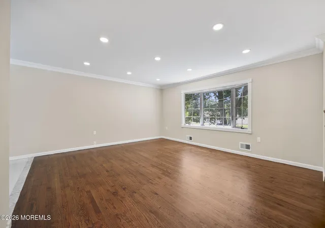Photo 3 of Single family home for sale at 333 Green St, Old Bridge, NJ 08857 | MLS# 22620909 | Listing updated on 2026-10-07