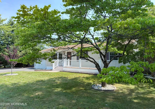 Homes for sale in Howell, NJ | 4 Glen Rd, Howell, NJ 07731 | MLS# 22620928