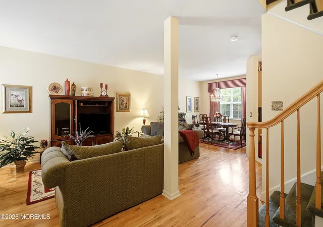 4th image of 10 Wordsworth Ct, Hightstown, NJ 08520 | MLS# 22620917