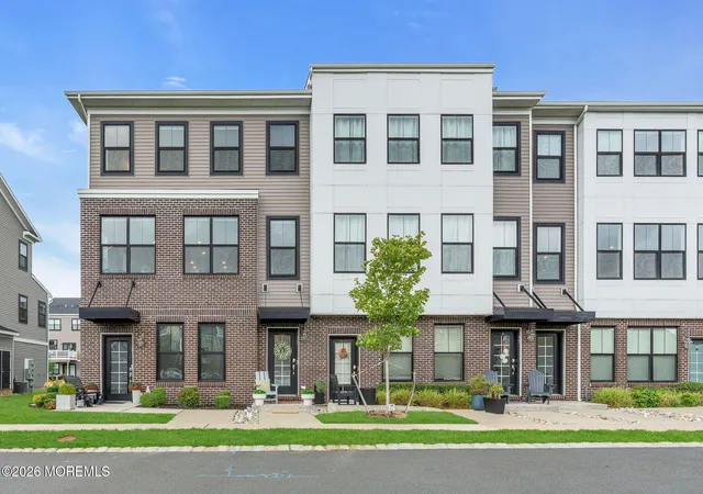 Homes for sale in Eatontown, NJ | 31 Midway Rd N, Eatontown, NJ 07724 | MLS# 22620679