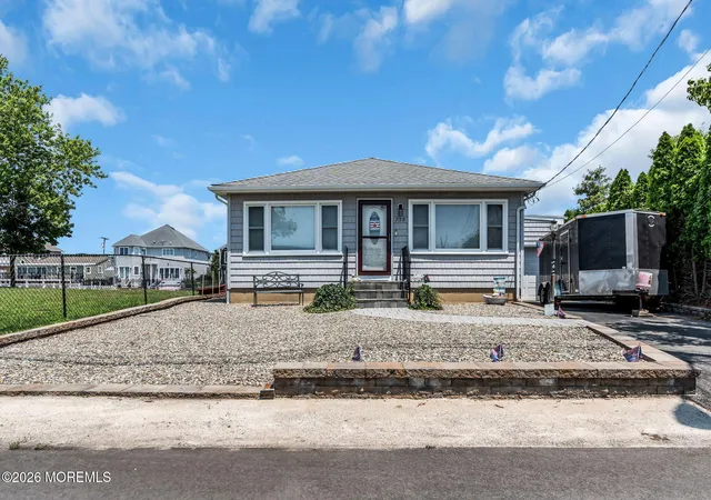 2nd image of 759 Francis Dr, Toms River, NJ 08753 | MLS# 22620703