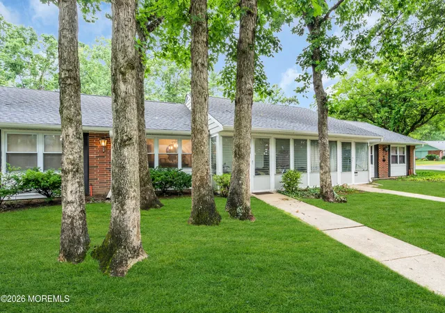 3rd image of 126C Farrington Ct, Lakewood, NJ 08701 | MLS# 22620752