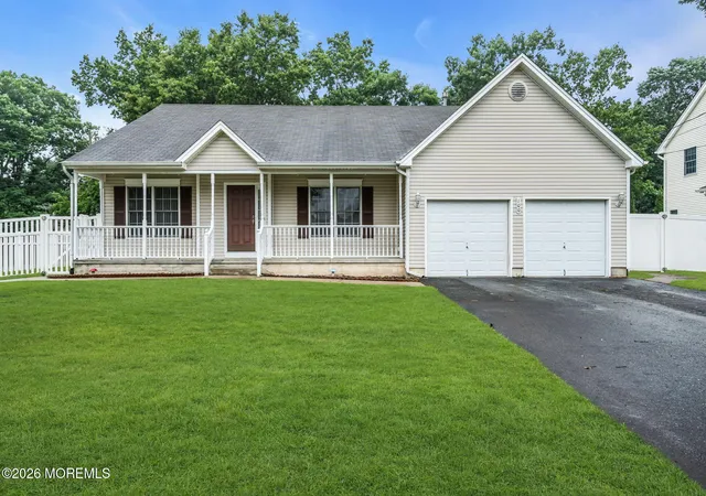 Homes for sale in Manahawkin, NJ | 100 Bark Rd, Manahawkin, NJ 08050 | MLS# 22621152