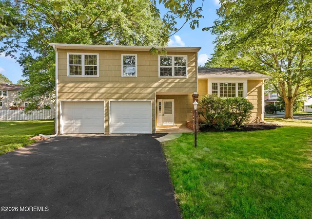 Homes for sale in Edison, NJ | 17 Meredith Rd, Edison, NJ 08817 | MLS# 22620957