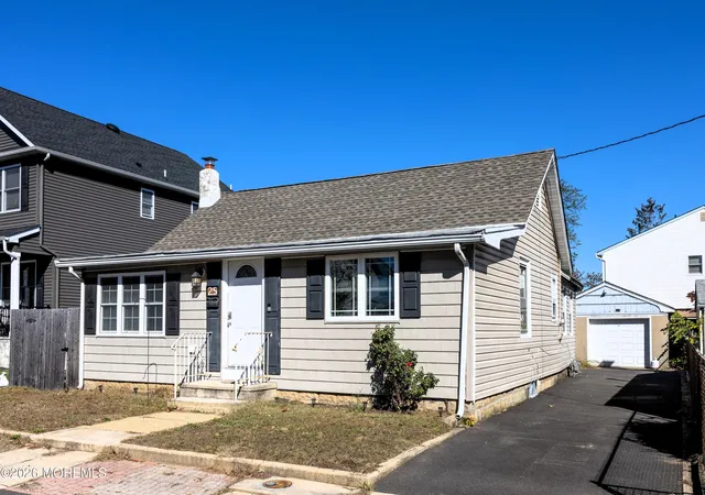 Homes for sale in Hazlet, NJ | 25 Hart St, Hazlet, NJ 07734 | MLS# 22620801
