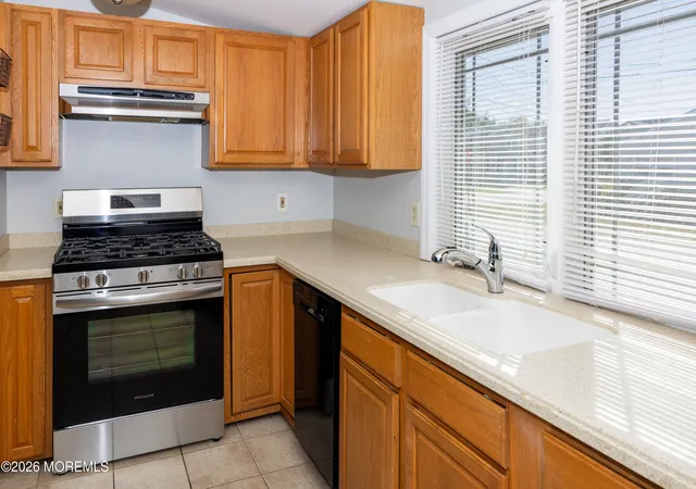 Homes for sale in Hazlet, NJ | 25 Hart St, Hazlet, NJ 07734 | MLS# 22620801