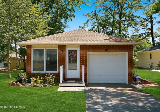 Homes for sale in Manahawkin, NJ | 37 Sycamore Access Rd #13, Manahawkin, NJ 08050 | MLS# 22620826