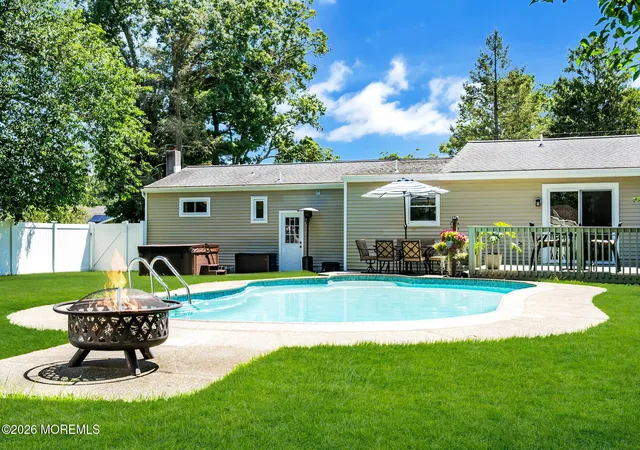 5th image of 1126 Overlook Dr, Toms River, NJ 08753 | MLS# 22620924