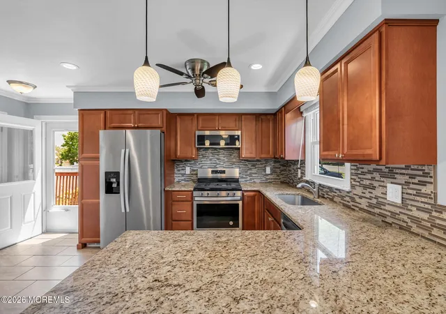 3rd image of 835 Vaughn Ave, Toms River, NJ 08753 | MLS# 22620933