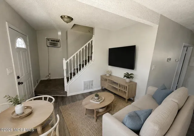 Photo 3 of Single family home for sale at 73 Oak St, Keansburg, NJ 07734 | MLS# 22620962 | Listing updated on 2026-09-11