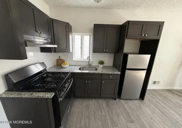 Photo 4 of Single family home for sale at 73 Oak St, Keansburg, NJ 07734 | MLS# 22620962 | Listing updated on 2026-09-11