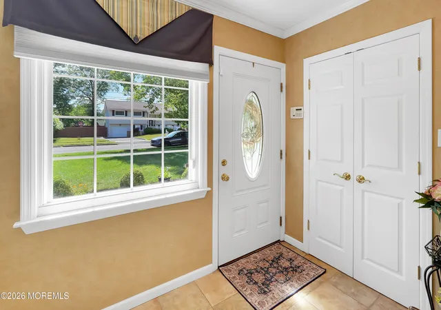 Homes for sale in Piscataway Twp, NJ | 27 Sefton Cir, Piscataway Twp, NJ 08854 | MLS# 22621053