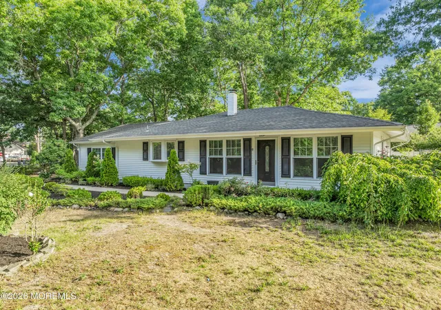 Homes for sale in Manahawkin, NJ | 8 Anchor Ave, Manahawkin, NJ 08050 | MLS# 22620946