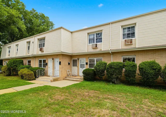 4th image of 89 White St #C, Eatontown, NJ 07724 | MLS# 22621075