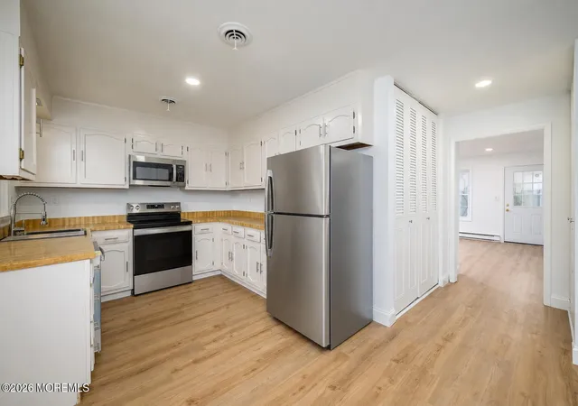 Homes for sale in Manchester, NJ | 37 Cambridge Cir #B, Manchester, NJ 08759 | MLS# 22621108