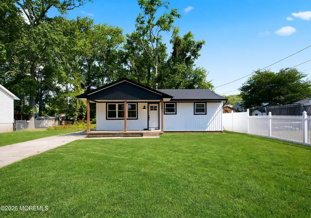 1st image of 504 Kadlubeck Wy, Little Egg Harbor Twp, NJ 08087 | MLS# 22621104
