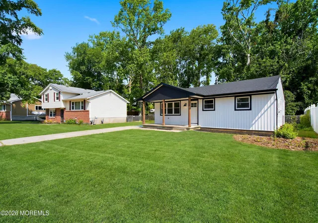 2nd image of 504 Kadlubeck Wy, Little Egg Harbor Twp, NJ 08087 | MLS# 22621104