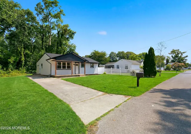 3rd image of 504 Kadlubeck Wy, Little Egg Harbor Twp, NJ 08087 | MLS# 22621104