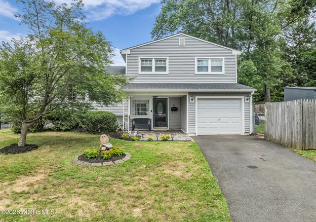 Homes for sale in Hazlet, NJ | 41 Craig St, Hazlet, NJ 07730 | MLS# 22621392