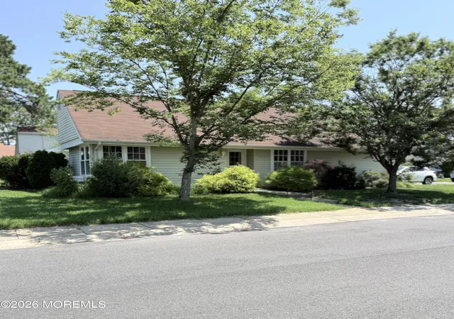 Homes for sale in Manchester, NJ | 439d Chesterfield Ct, Manchester, NJ 08759 | MLS# 22621226