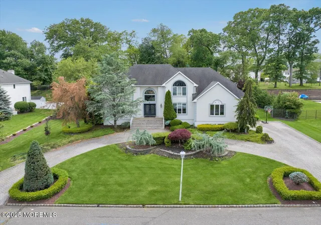 Photo 3 of Sale Pending at 11 Hemingway Ct, Morganville, NJ 07751 | MLS# 22621243 | Listing updated on 2026-08-28