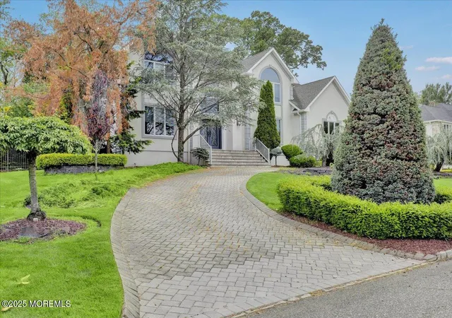 Photo 4 of Sale Pending at 11 Hemingway Ct, Morganville, NJ 07751 | MLS# 22621243 | Listing updated on 2026-08-28