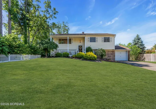 2nd image of 1069 Fairview Dr, Toms River, NJ 08753 | MLS# 22621240