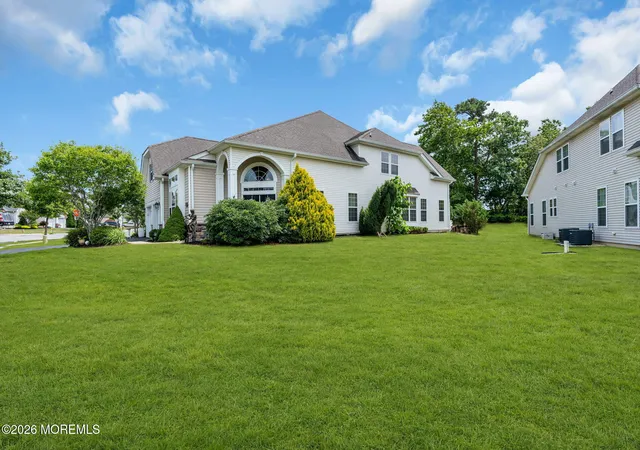 3rd image of 11 Mulberry Dr, Manahawkin, NJ 08050 | MLS# 22621272