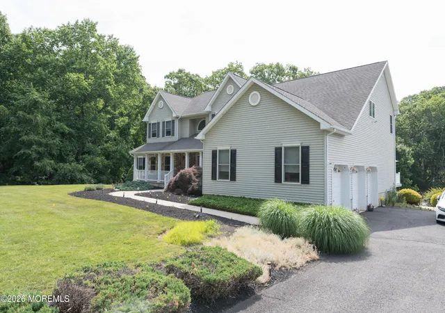 3rd image of 9 Rues Rd, Cream Ridge, NJ 08514 | MLS# 22621266