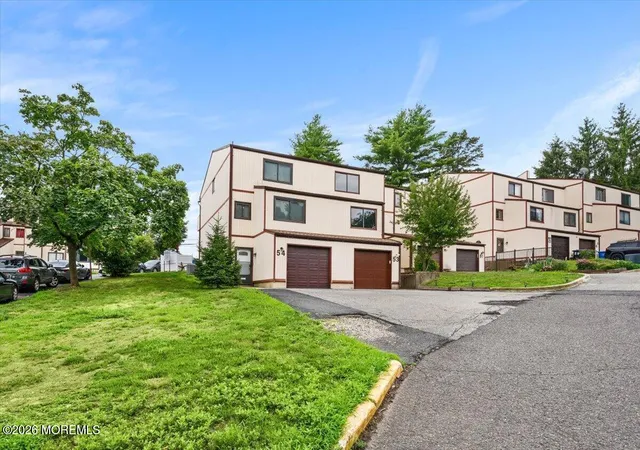Homes for sale in Matawan, NJ | 53 Ellen Heath Dr #53, Matawan, NJ 07747 | MLS# 22621438