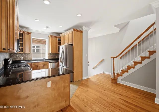 Homes for sale in Wallington, NJ | 4 Jeanine Ln, Wallington, NJ 07057