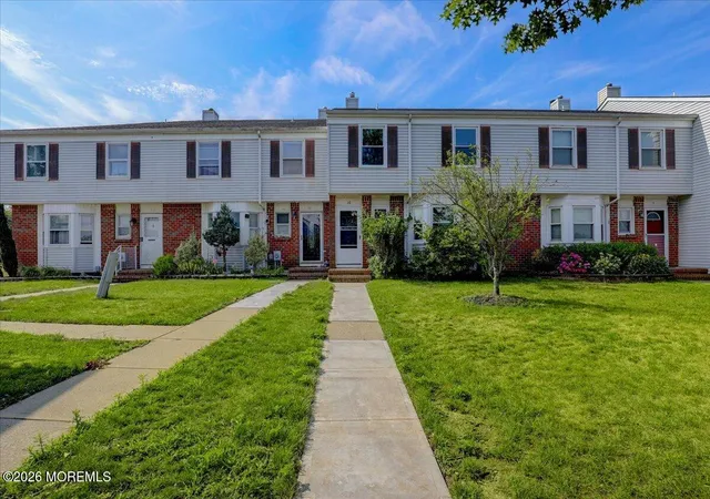 Homes for sale in Sayreville, NJ | 10 Begonia Ct, Sayreville, NJ 08872 | MLS# 22621290