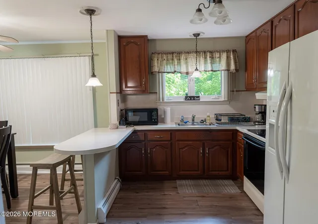 3rd image of 28 Mount Rainier Dr, Toms River, NJ 08753 | MLS# 22621327
