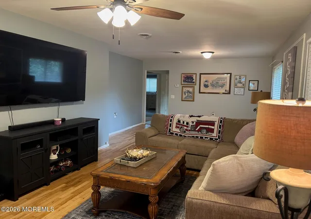 5th image of 28 Mount Rainier Dr, Toms River, NJ 08753 | MLS# 22621327