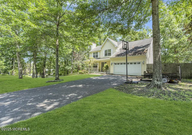 4th image of 754 Holly Berry Ln, Brick, NJ 08724 | MLS# 22621315
