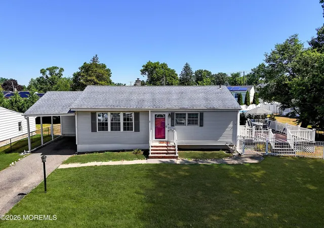 3rd image of 7 Parkview Dr, Hazlet, NJ 07730 | MLS# 22621364