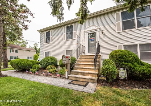 2nd image of 1162 Hilltop Dr, Wall Township, NJ 07719 | MLS# 22621509