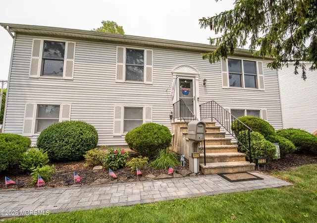 3rd image of 1162 Hilltop Dr, Wall Township, NJ 07719 | MLS# 22621509