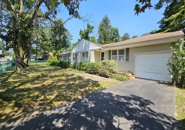 3rd image of 133 Yale Dr, Lakewood, NJ 08701 | MLS# 22621384