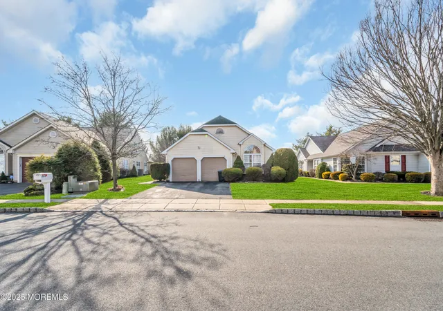 Photo 2 of Single family home for sale at 2674 Meadow Lake Dr, Toms River, NJ 08755 | MLS# 22621391 | Listing updated on 2026-08-21