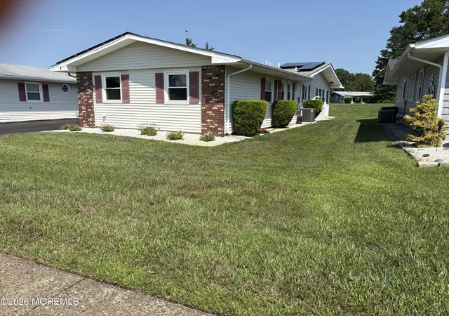 Photo 2 of Sale Pending at 8 Dryden Rd, Brick, NJ 08724 | MLS# 22621398 | Listing updated on 2026-08-28