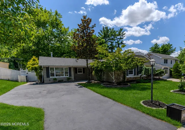 2nd image of 26 Inglewood Ln, Matawan, NJ 07747 | MLS# 22621447