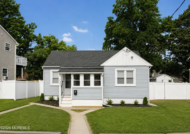Homes for sale in Keyport, NJ | 121 Seawood Dr, Keyport, NJ 07735 | MLS# 22621469
