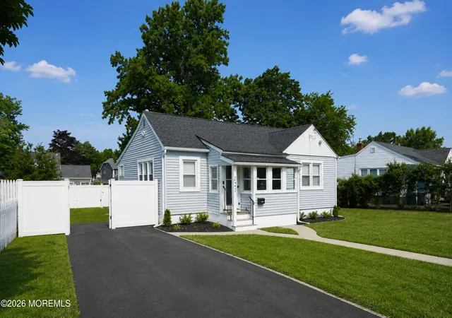 Homes for sale in Keyport, NJ | 121 Seawood Dr, Keyport, NJ 07735 | MLS# 22621469