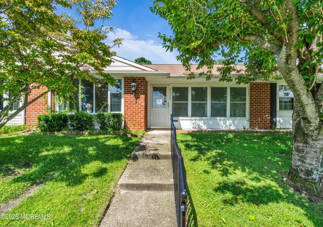 Photo 1 of Single family home for sale at 995 Argyll Cir #B, Lakewood, NJ 08701 | MLS# 22627311 | Listing updated on 2026-09-18