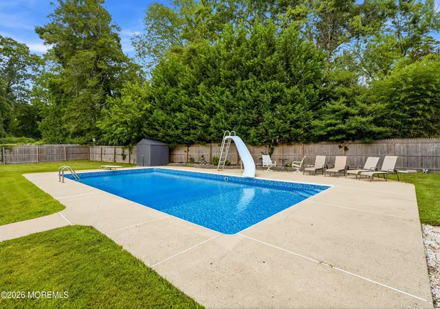 Photo 3 of Single family home for sale at 910 Somerset Dr, Toms River, NJ 08753 | MLS# 22624088 | Listing updated on 2026-08-31